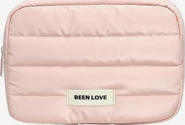 MEVYRA Toiletry Bag in Pink: front