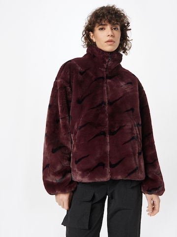 Nike Sportswear Jacke in Rot: Vorderseite