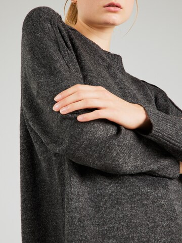 Pull-over 'EMILIA' ONLY en gris