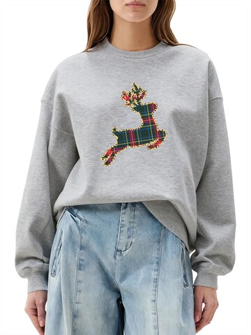 GORHEY Sweatshirt 'Women's Pullover with Christmas elk Print,Loose Fleece Pullover for Autumn/Winter' in Grijs: voorkant