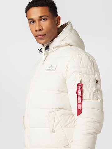 ALPHA INDUSTRIES - Chaqueta funcional en blanco