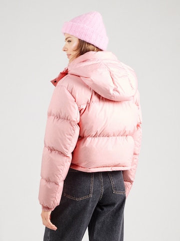 Tommy Jeans Winterjas 'ALASKA' in Roze