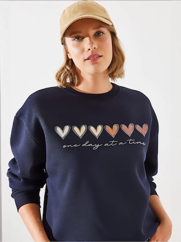 Felpa di Bianco Lucci in blu