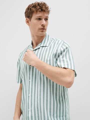 SELECTED HOMME Comfort fit Button Up Shirt in Green