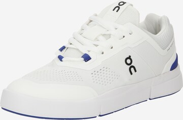 Sneaker bassa 'THE ROGER' di On in bianco: frontale