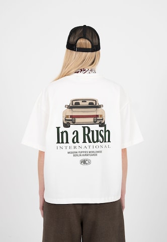 T-Shirt 'Oldtimer Race' Prohibited en beige : devant