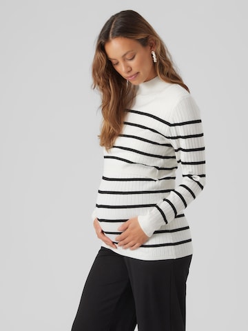 Pullover 'NEWSIV JUNE' di MAMALICIOUS in bianco: frontale