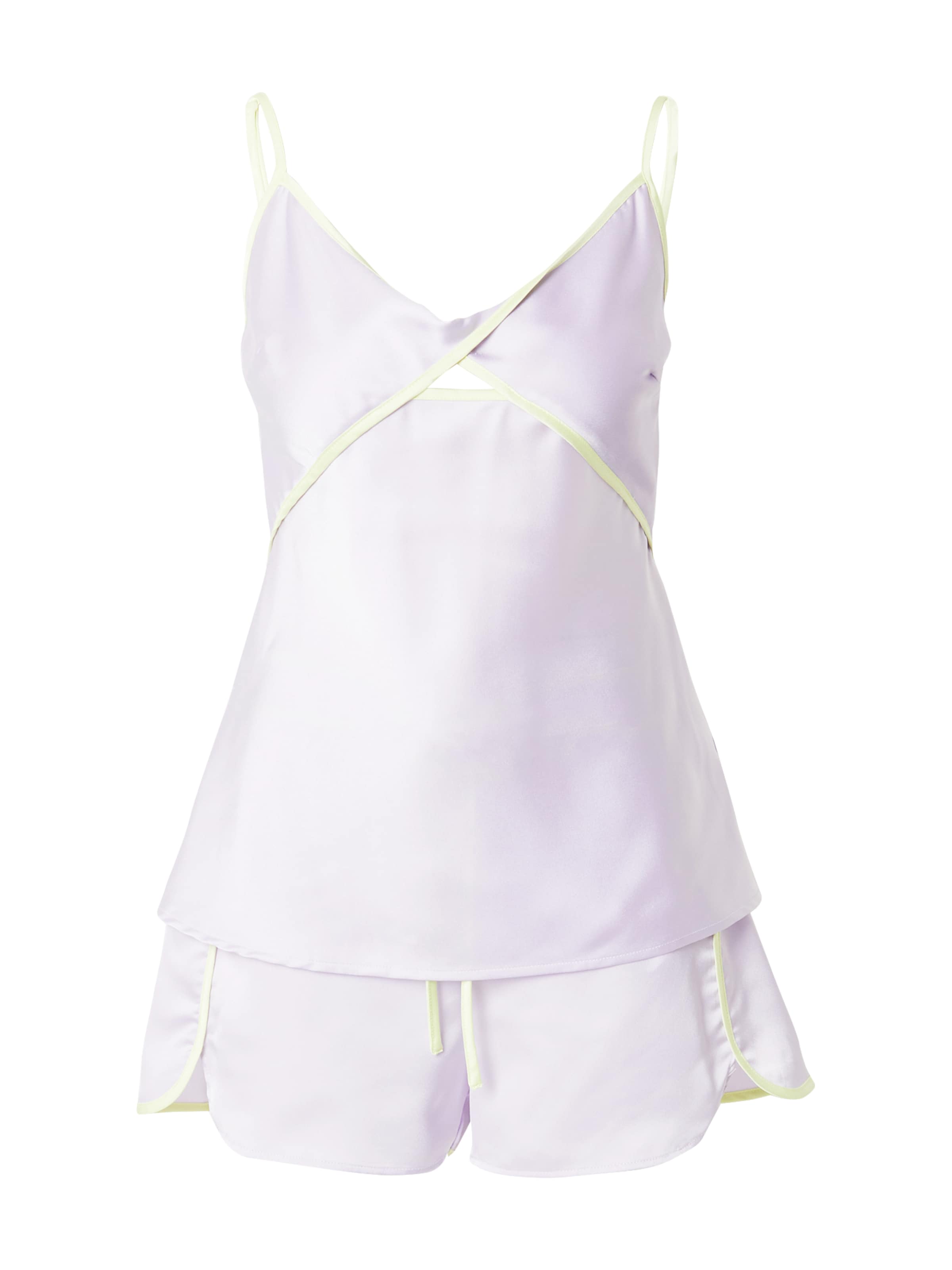 Pantaloni scurți de la Women' Secret pe mov: față