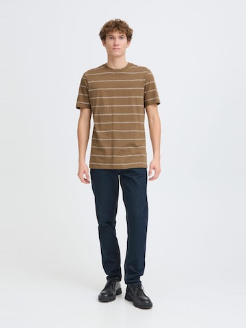 T-Shirt ' CFLie ' Casual Friday en marron