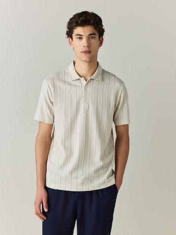 Next Shirt in White: front