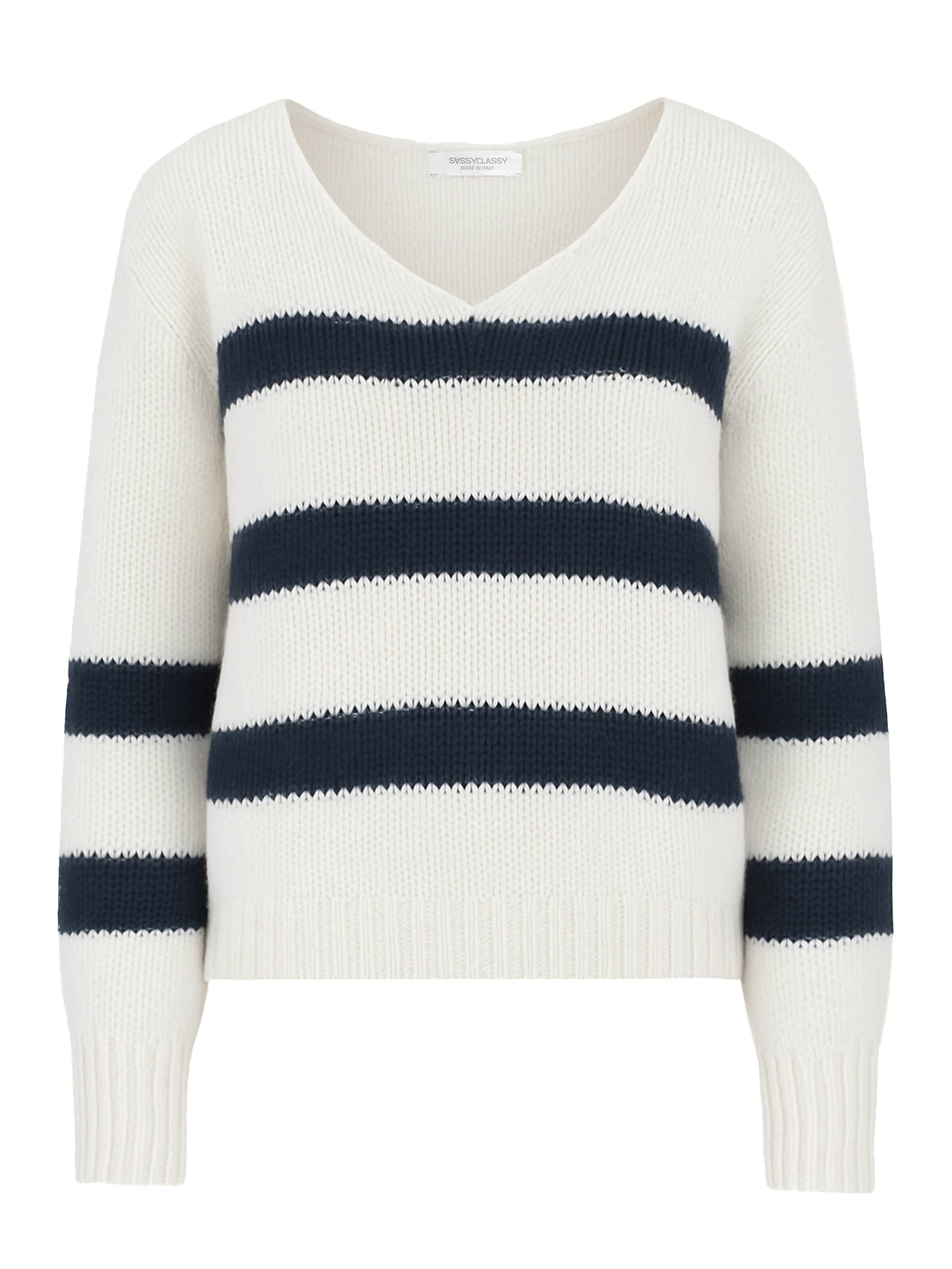 SASSYCLASSY Oversizepullover‌‌‌ in Weiß: Vorderseite