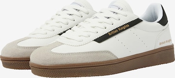 BRITISH KNIGHTS Matalavartiset tennarit ' REVIVAL ' värissä valkoinen: etupuoli