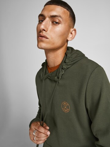 JACK & JONES Sweatshirt in Grün