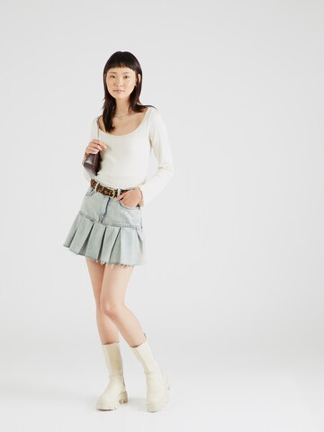 T-shirt Monki en blanc