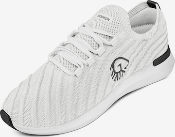 Baskets basses GIESSWEIN en blanc : devant