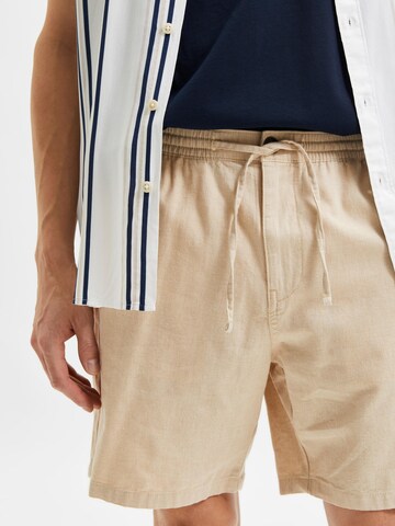 SELECTED HOMME Regular Pants 'Newton' in Brown