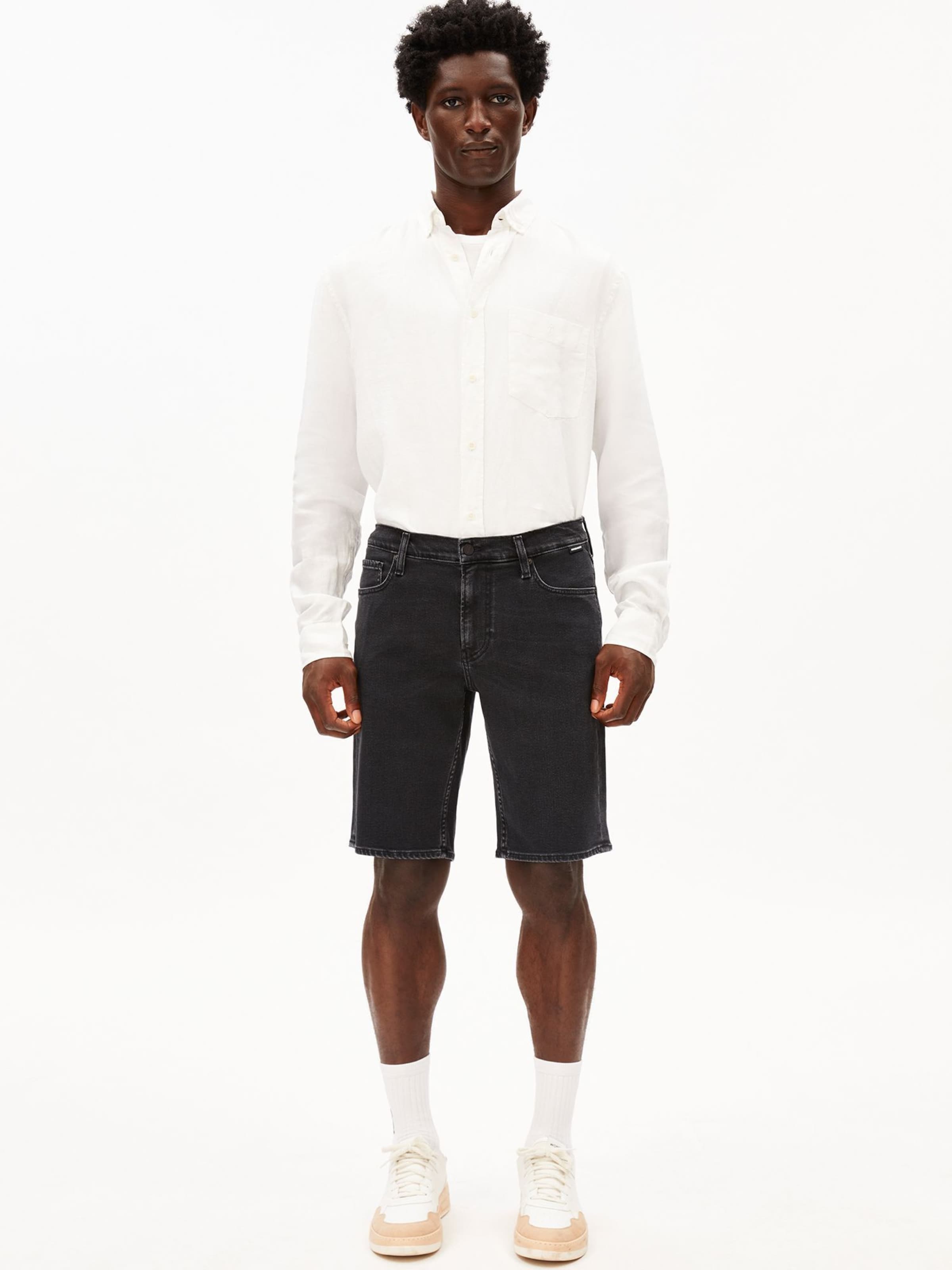 ARMEDANGELS Slim fit Pants in Black: front
