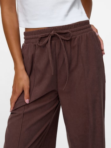 VERO MODA - Pierna ancha Pantalón en marrón