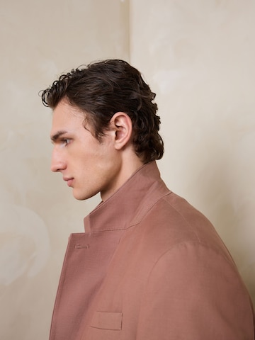 Comfort fit Giacca da completo di Next in marrone