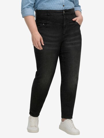 Slimfit Jeans de la SHEEGO pe negru: față