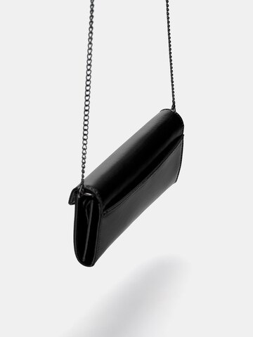 Pull&Bear Clutch in Zwart