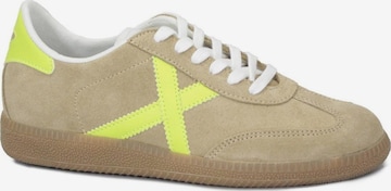 MUNICHNiske tenisice 'MUNICH 8290226 226 BARRU scarpe donna sneakers lacci pelle camoscio' - bež boja: prednji dio
