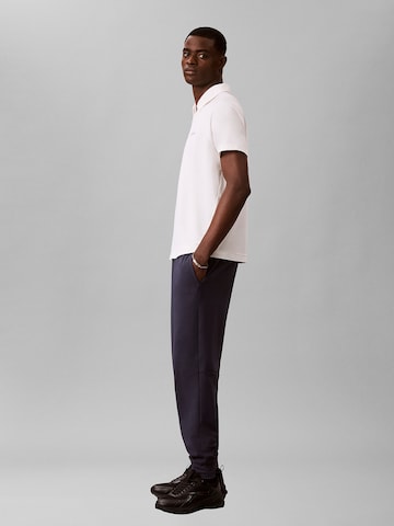 T-Shirt Calvin Klein en blanc