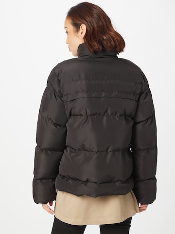 Trendyol Zimska jakna | črna barva