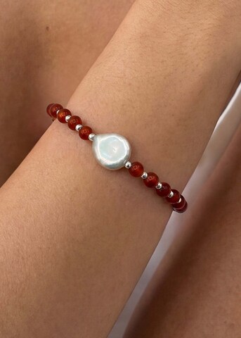 Braccialetto 'Achat Pearl' di PURELEI in rosso: frontale