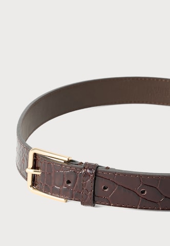 Ceinture & Other Stories en marron