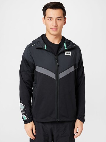 Veste de sport NIKE en noir : devant