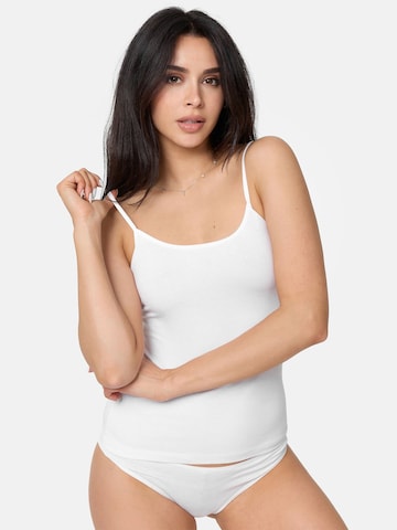 Tazzio - Pijama de pantalón corto 'F907' en blanco