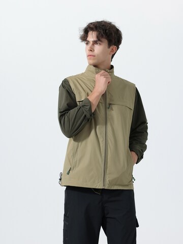 YOUTHUP Vest in Green