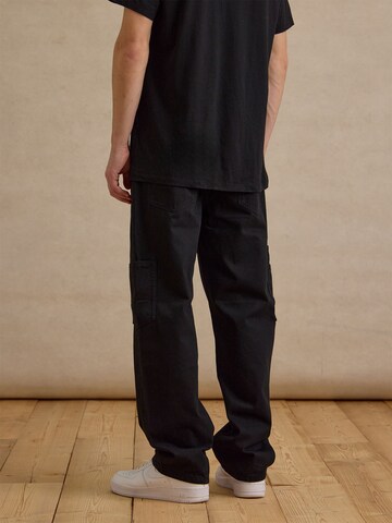 DAN FOX APPAREL Обычный Джинсы-карго 'Bennet' в Черный