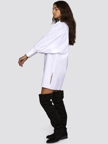 Robe-chemise 'Amy' FRESHLIONS en blanc