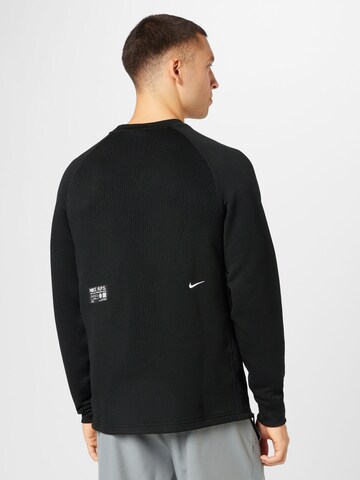 NIKE Sweatshirt in Schwarz