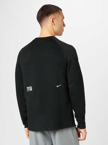 NIKESweater majica - crna boja