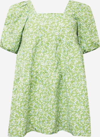 Robe d’été Nasty Gal Plus en vert : devant