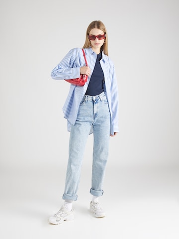 Tommy Jeans Shirt 'ESSENTIAL' in Blauw