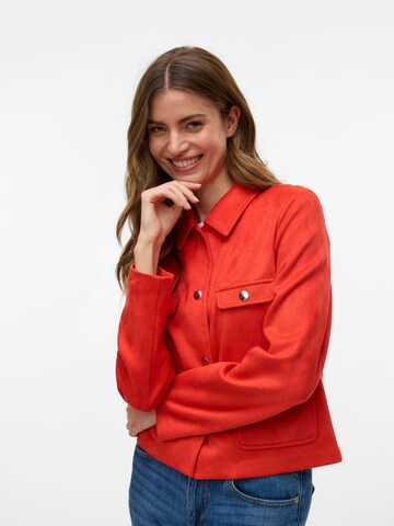VERO MODA Prehodna jakna 'VMJOSESHEILA' | rdeča barva