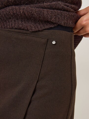 Tamaris Skirt in Brown