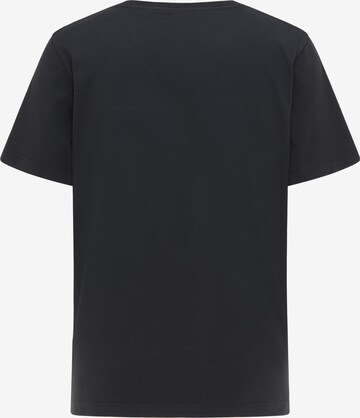SOMWR Shirt 'ACTIVIST TEE' in Black