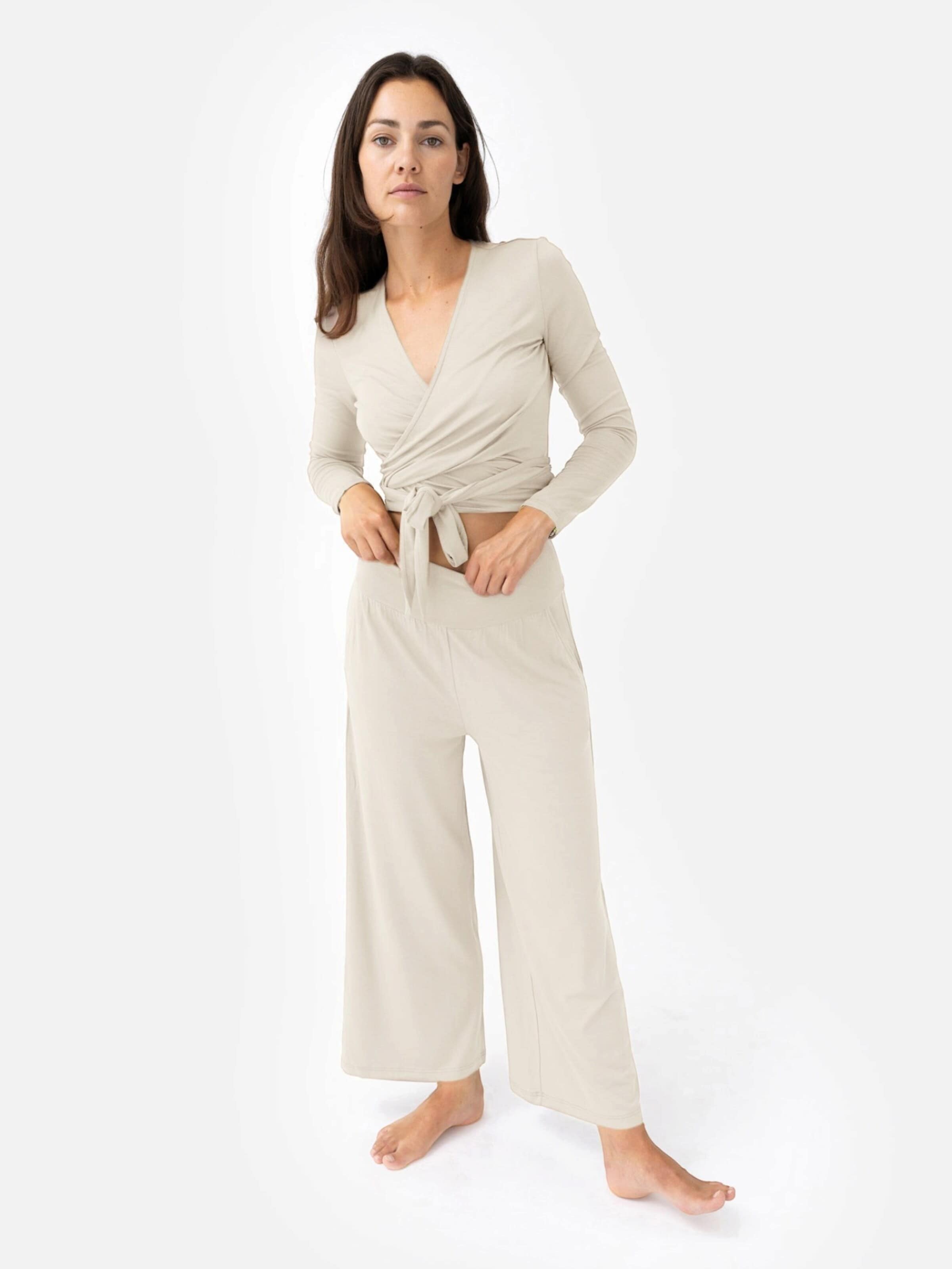 LOTUSCRAFTS Wide leg Sports trousers 'Heya Culotte' in White