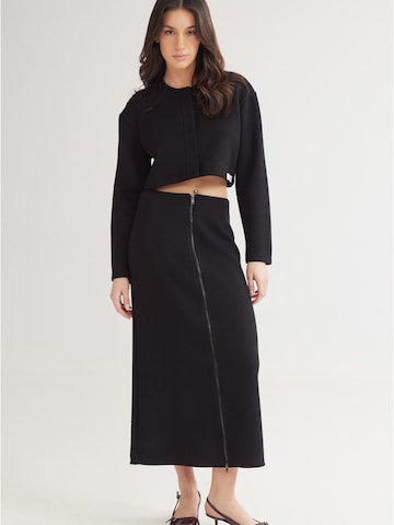 4TAILORS Hame 'Cheeky' värissä musta