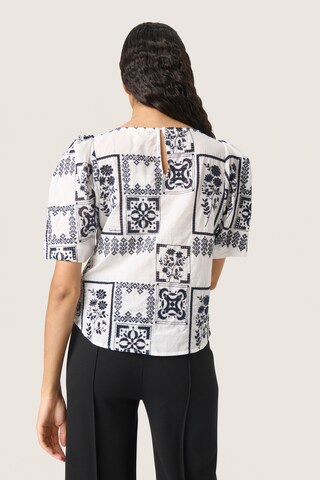 SOAKED IN LUXURY Bluse 'Reesha' i hvid