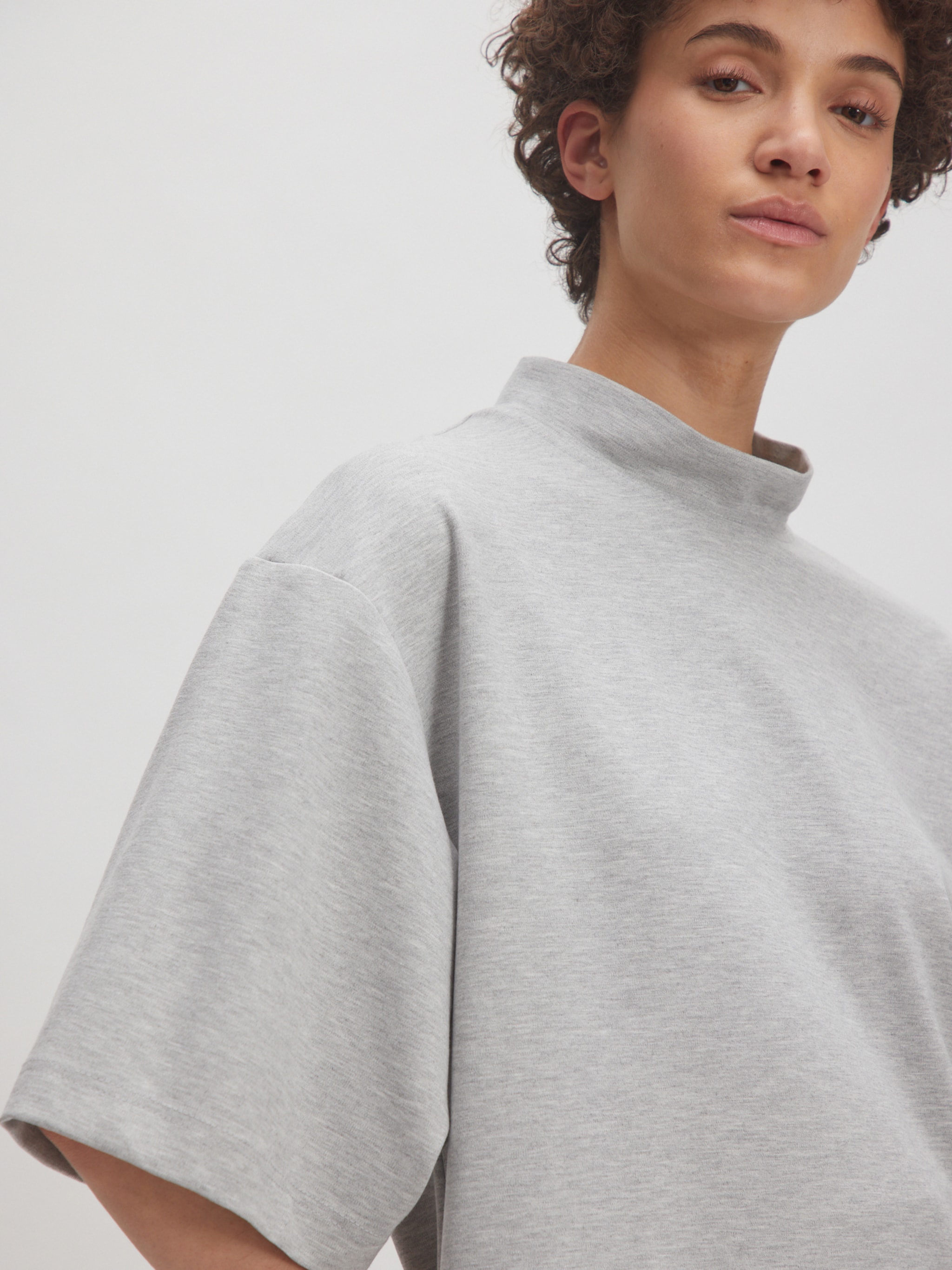 EDITED Produits T-shirt 'Gunda' gris
