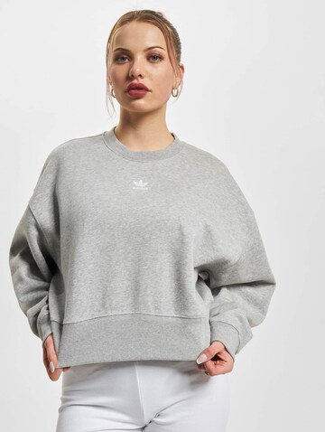 ADIDAS ORIGINALS Sweatshirt 'Adicolor Essentials' in Grau