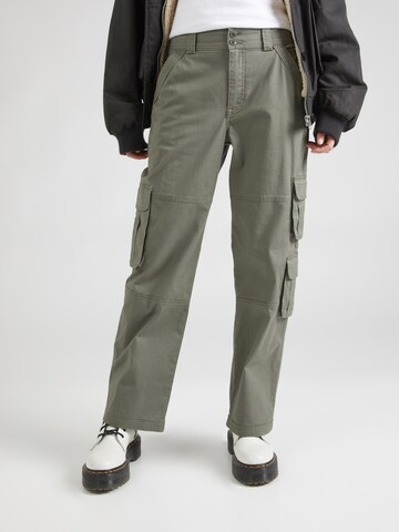 Abercrombie & Fitch Loose fit Cargo Pants 'CLASSIC' in Green: front