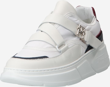 TOMMY HILFIGER Sneakers in White ABOUT