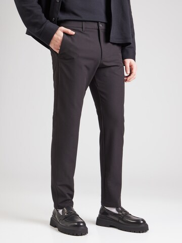 Slimfit Pantaloni con piega frontale 'Commuter' di BOSS in nero: frontale